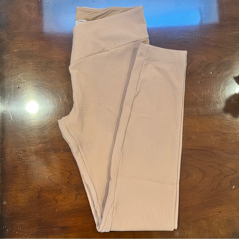 NWOT Stone Fox Active Leggings
